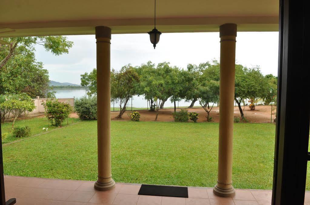 טיסמהרמה The Lake View Bungalow Yala מראה חיצוני תמונה